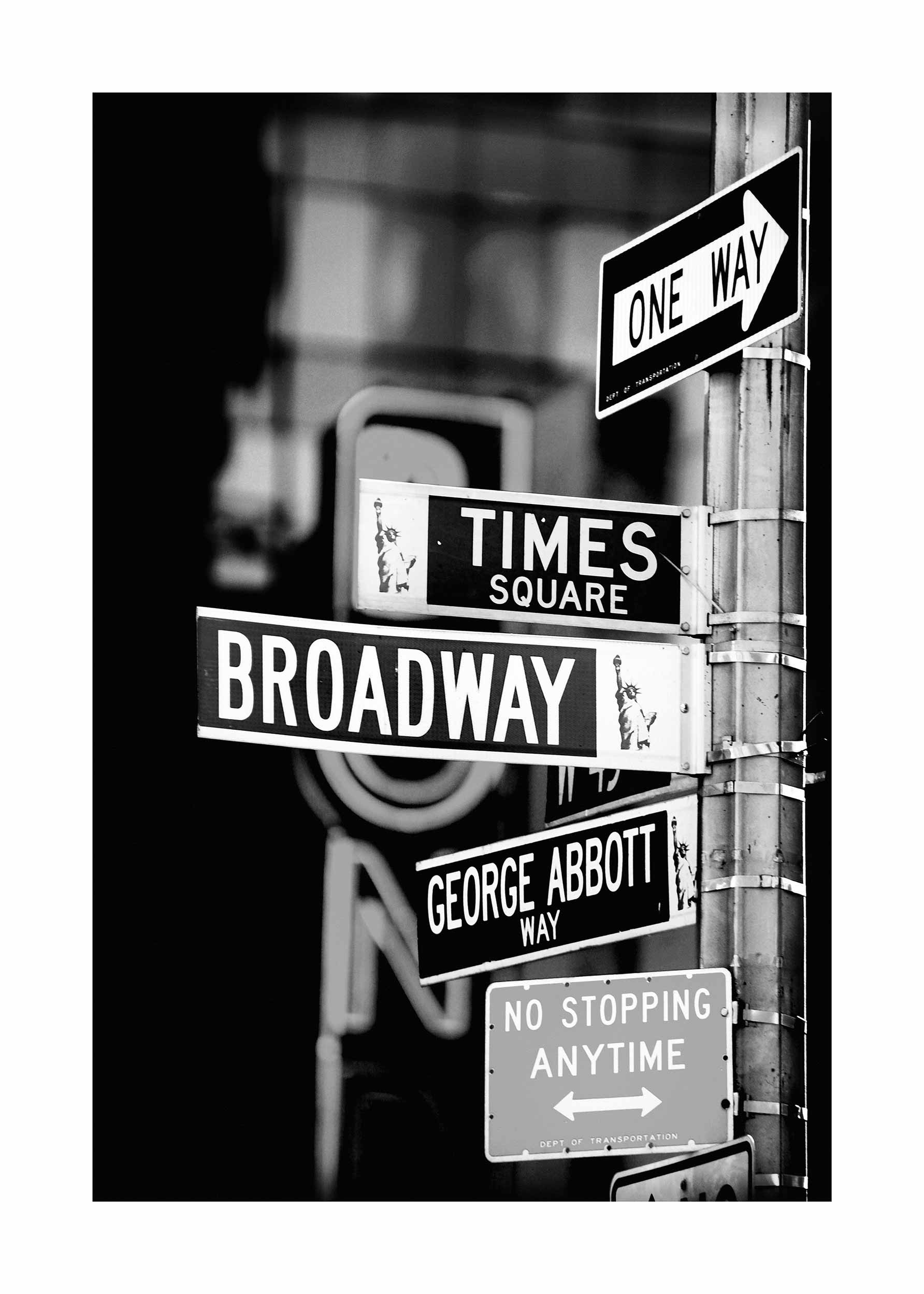 New York Directions Poster - Black and white city photography (40x50 cm)