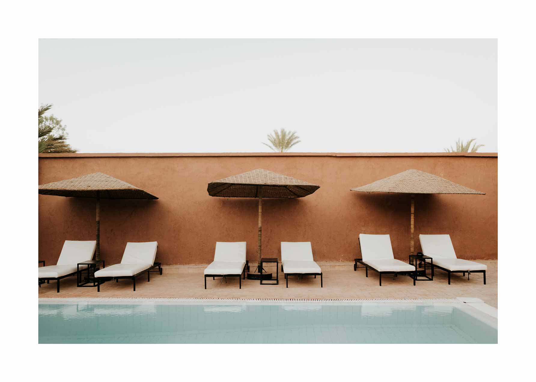 Sun Loungers Poster - Poolfotografie (70x100 cm)