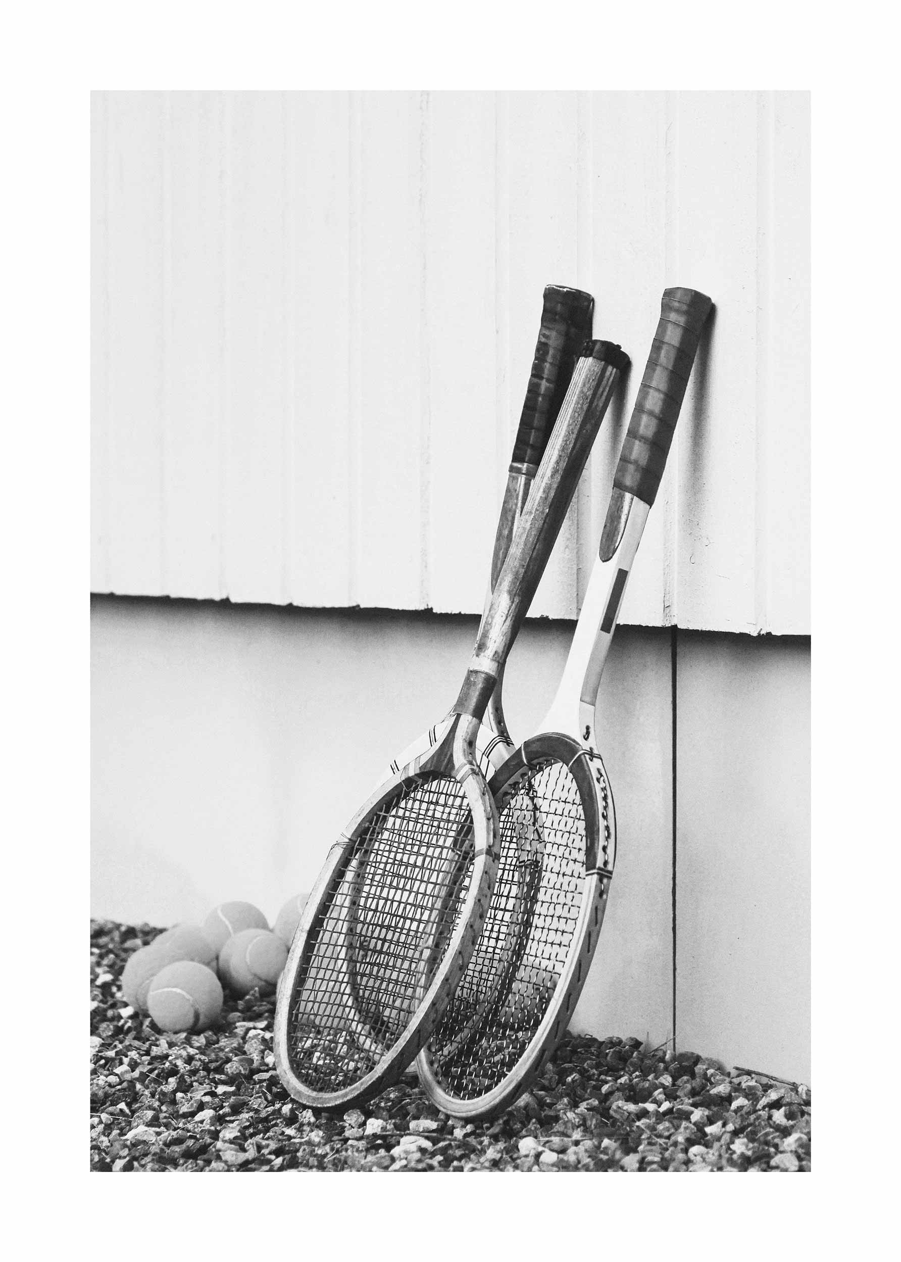 Vintage Tennis Racket Poster - Black and white sports photography (50x70 cm)