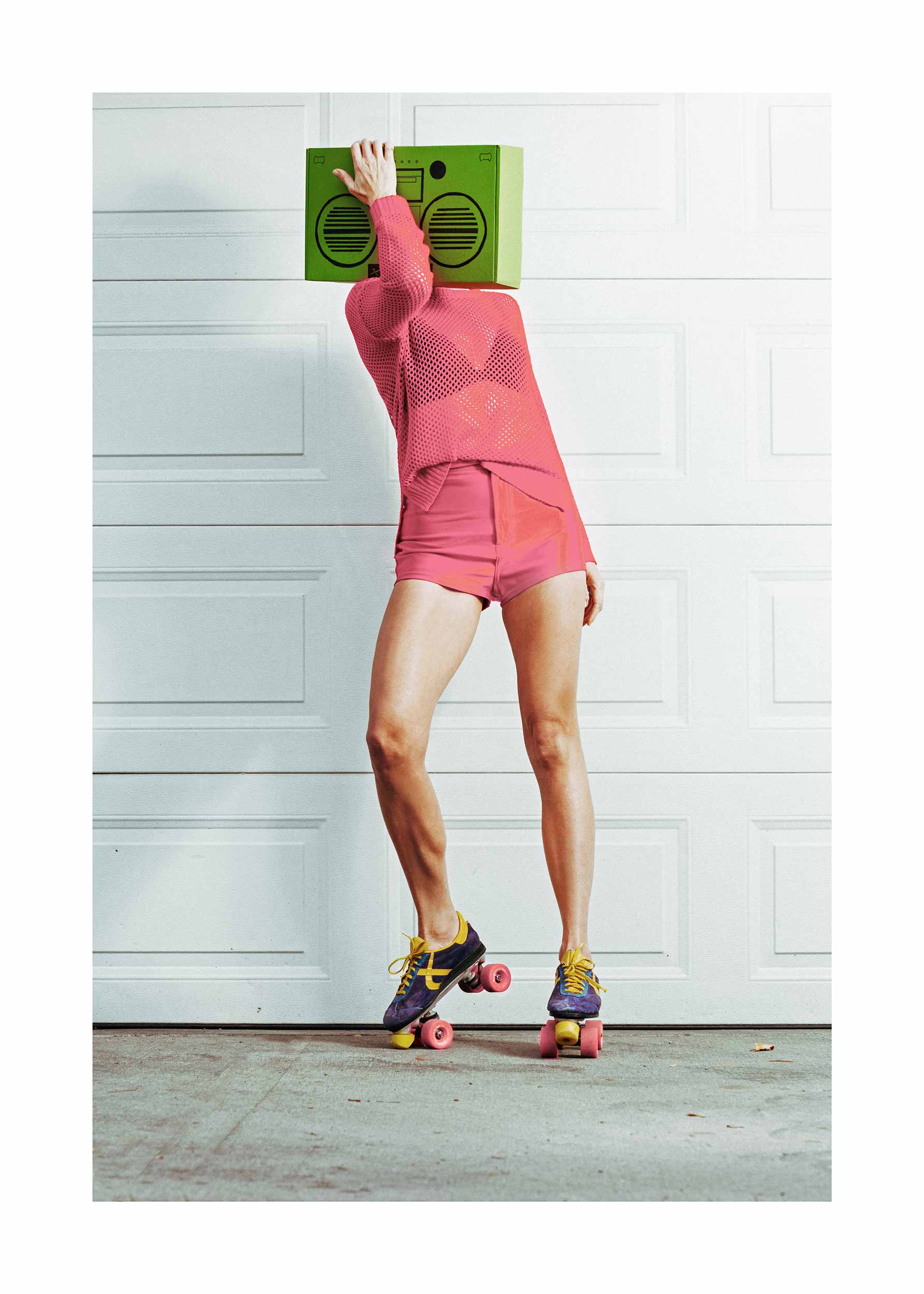 Girl with Stereo poster - Figure photography (50x70 cm)