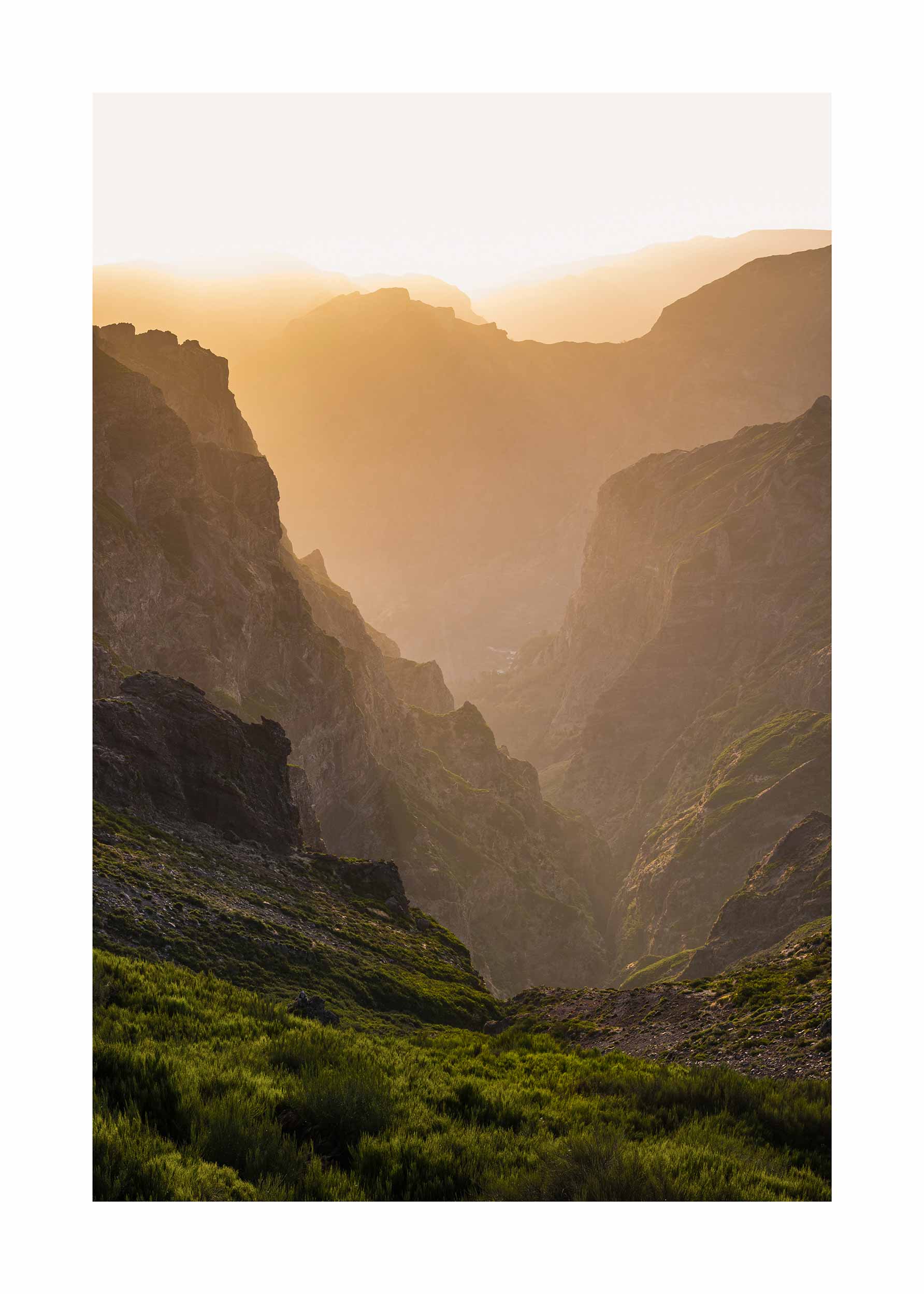 Sunset Mountain Poster - Landschaftsillustration (50x70 cm)