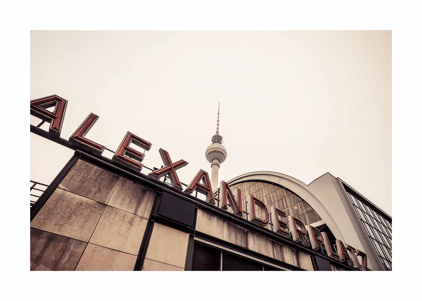 Alexanderplatz Berlin poster - Byfotografi i vintage stil (30x40 cm)