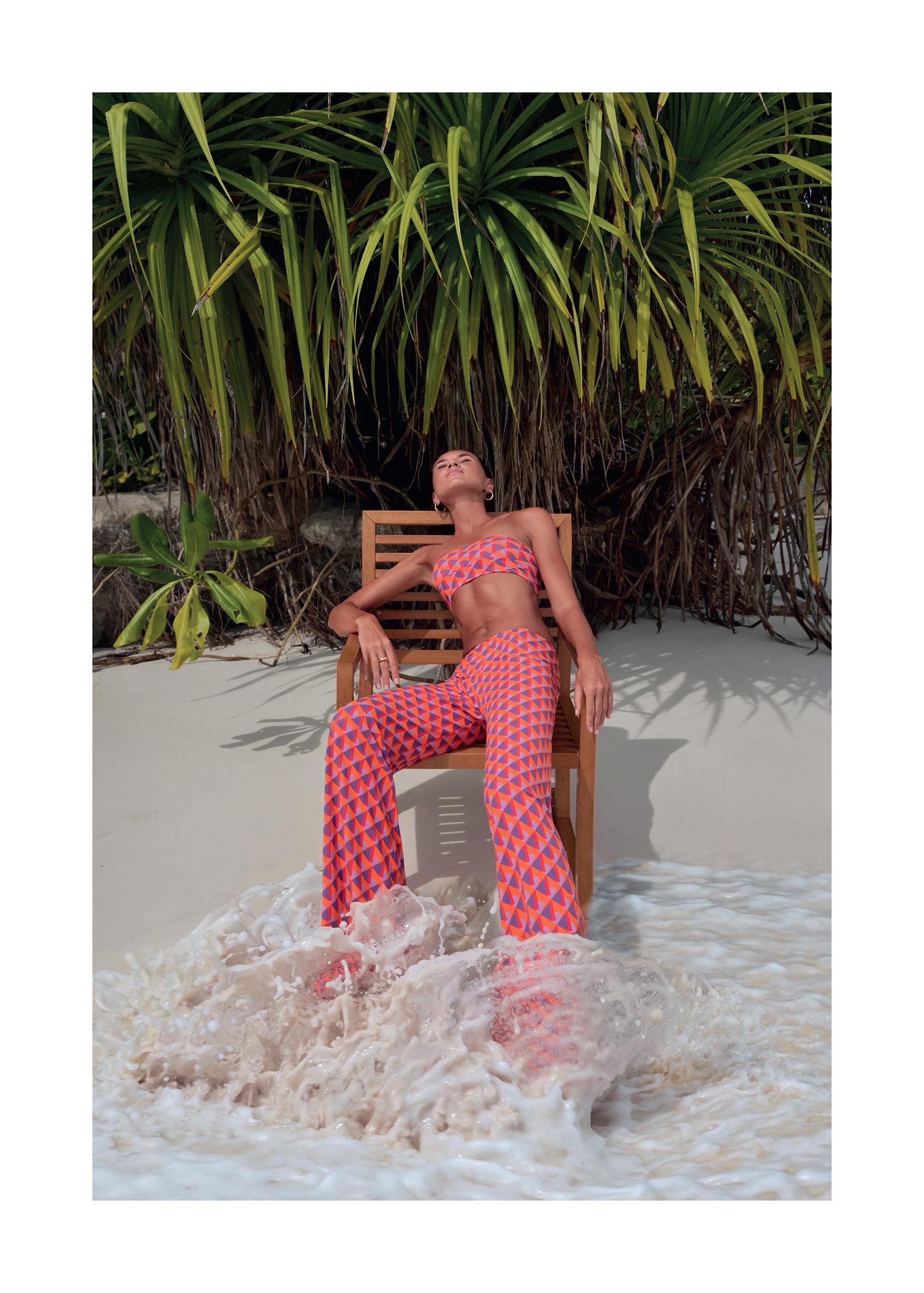 Fashion On The Beach Poster - Beach fashion photography (50x70 cm)