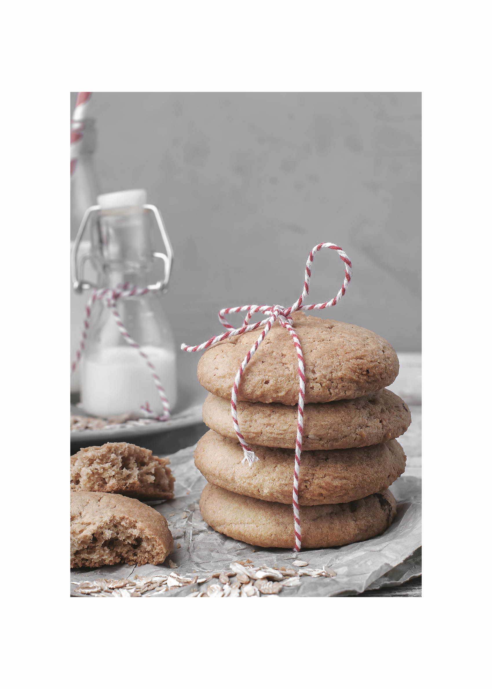 Milk and Biscuits Poster - Food-Illustration (30x40 cm)
