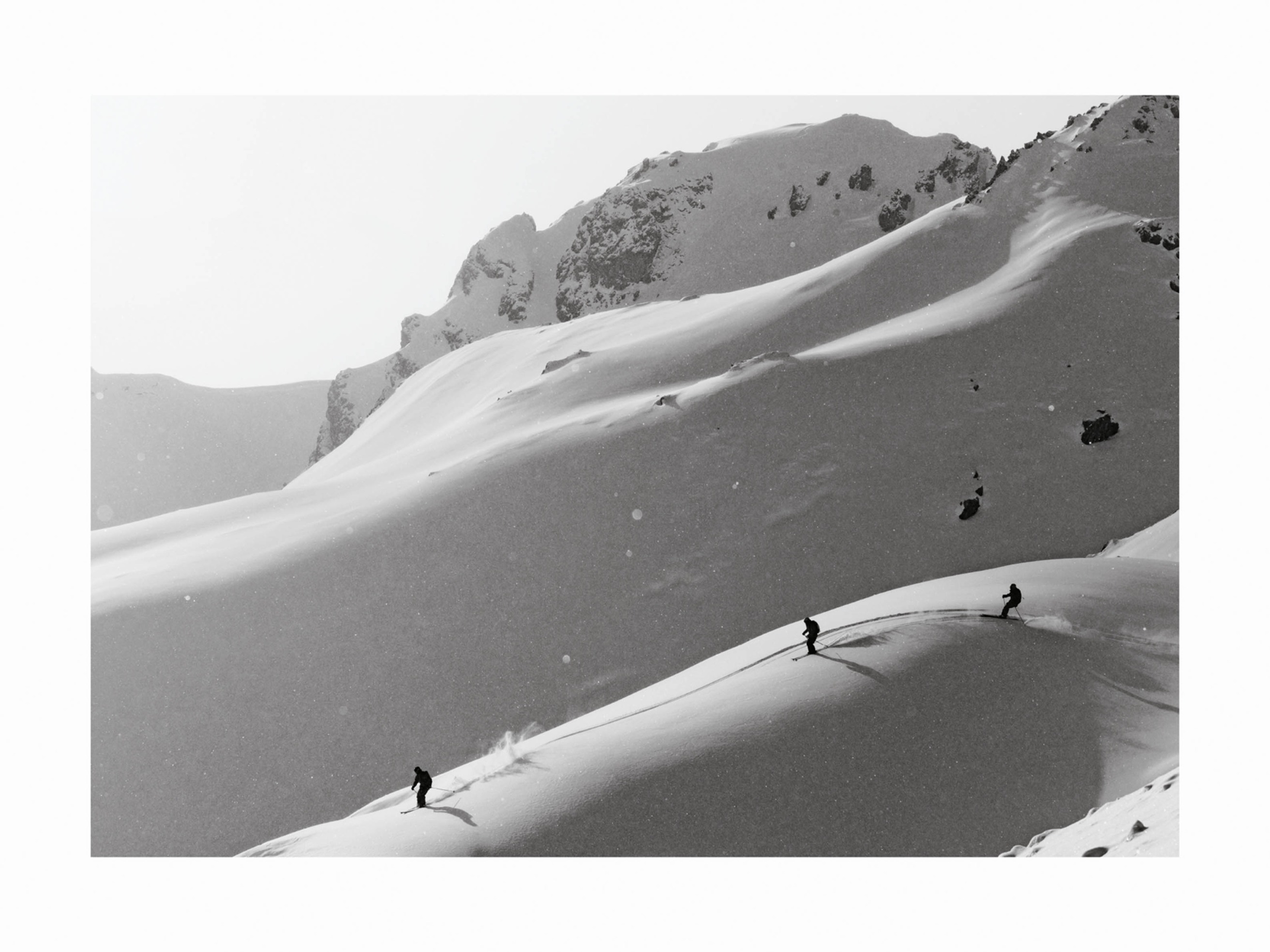 Love for Skiing Poster - Schwarzweiße Landschaftsfotografie (40x50 cm)