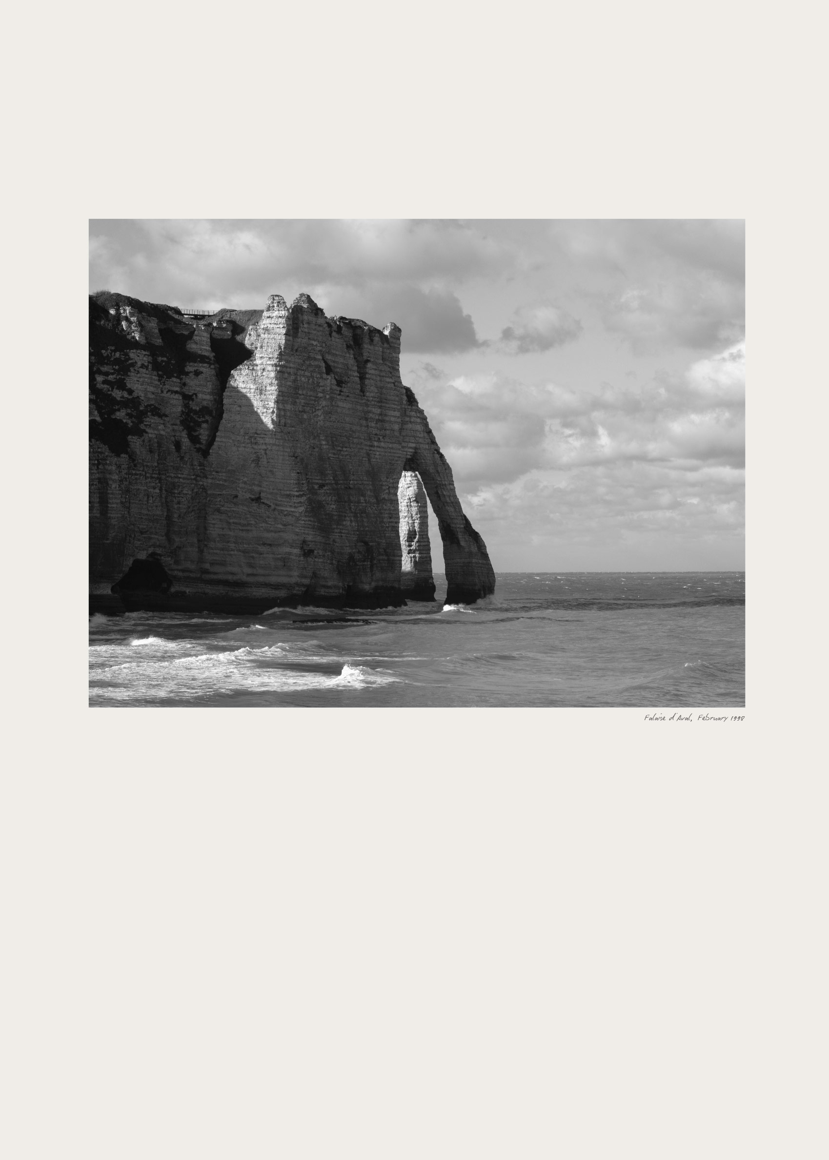 Ocean Arch Poster - Black and white coastal photography (30x40 cm)