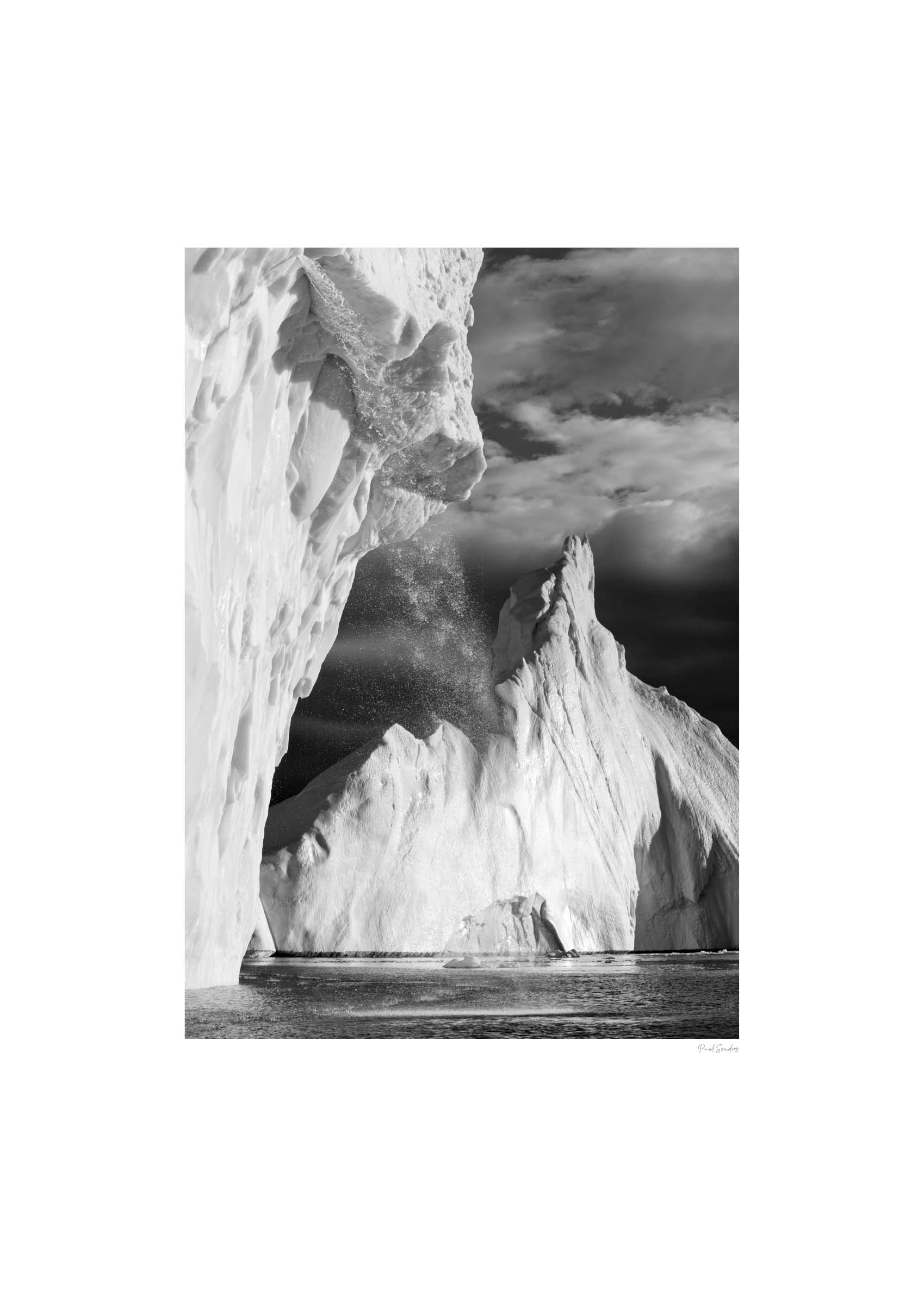 Icebergs in Disko Bay Poster - Black and white landscape photography (30x40 cm)