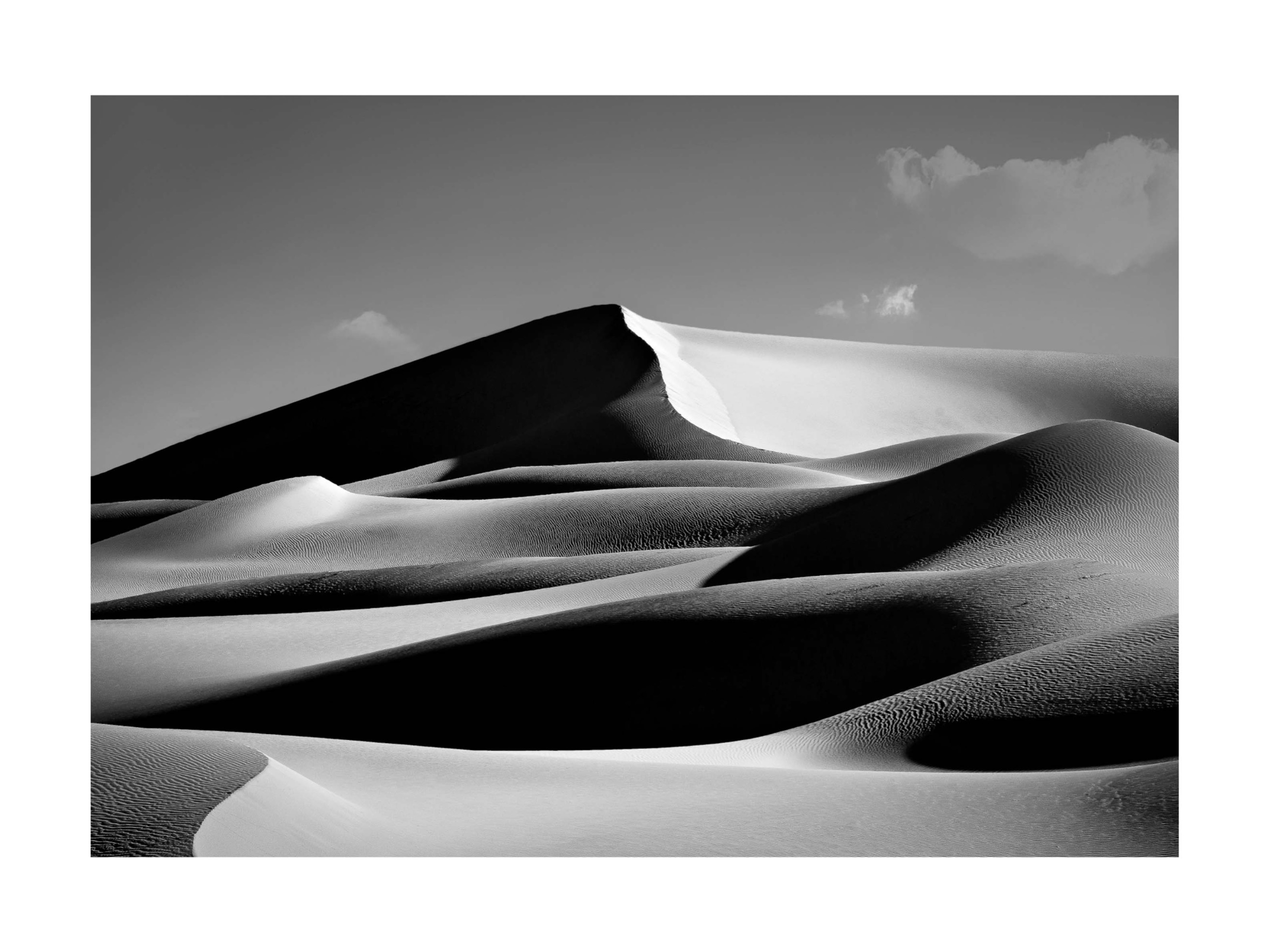 Desert Landscape I poster - Black and white desert photography (21x30 cm)