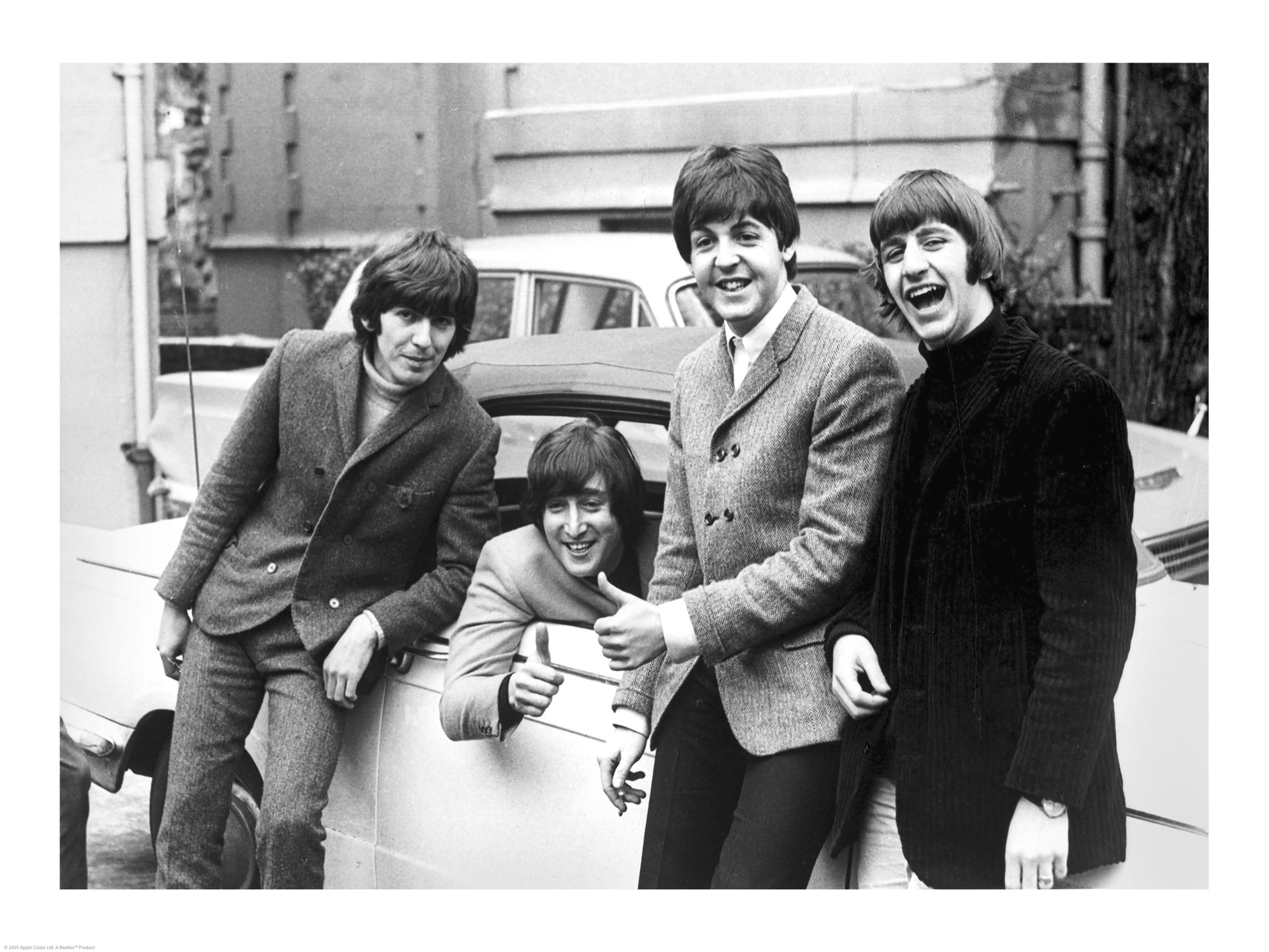 The Beatles Car Poster - Black and white band photo (30x40 cm)