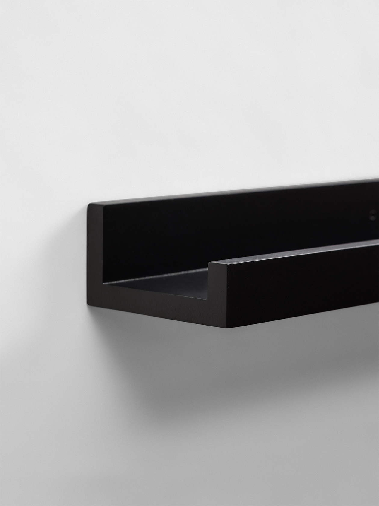 Picture Ledge Black Frame - Black wooden picture ledge (70 cm)